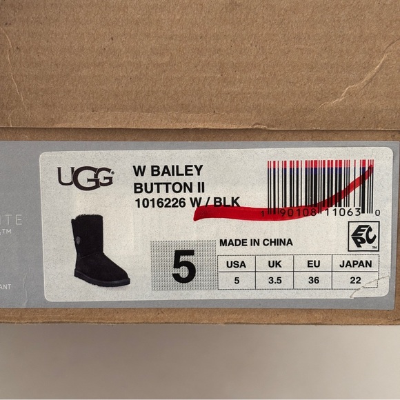 UGG Bailey Button Boots Black 5 - Picture 10 of 12